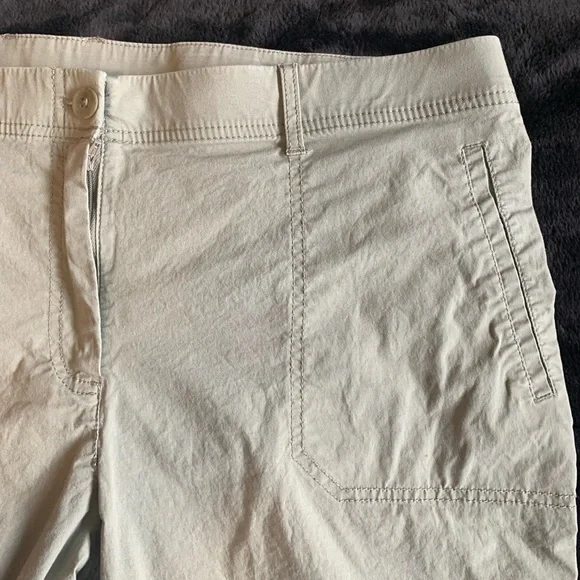 Chico’s stretchy crisp cotton shorts 16 - Picture 7 of 7